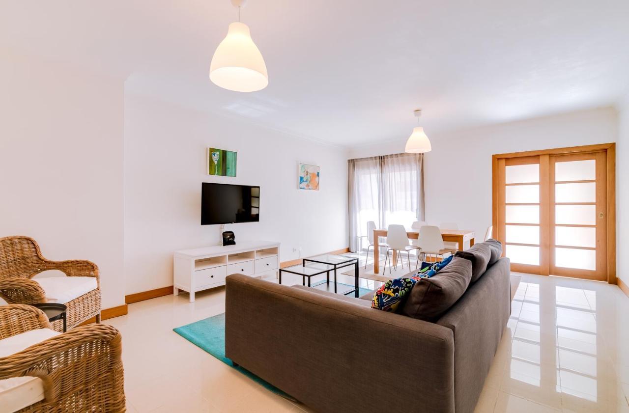 Al- Apartamentos Novos Vista Mar Quarteira Esterno foto