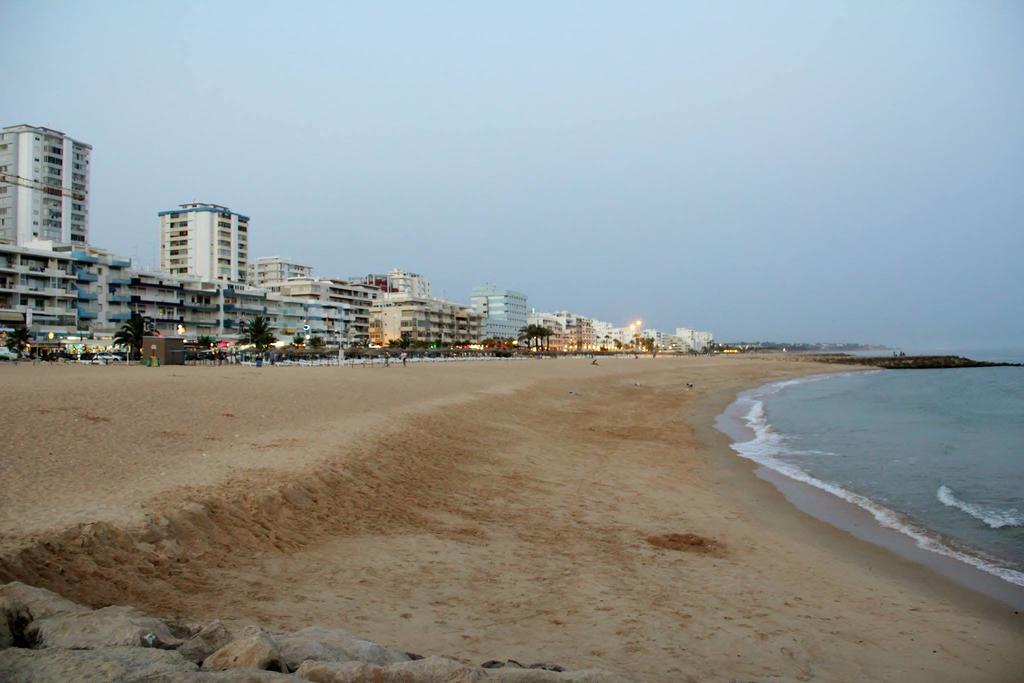 Al- Apartamentos Novos Vista Mar Quarteira Esterno foto